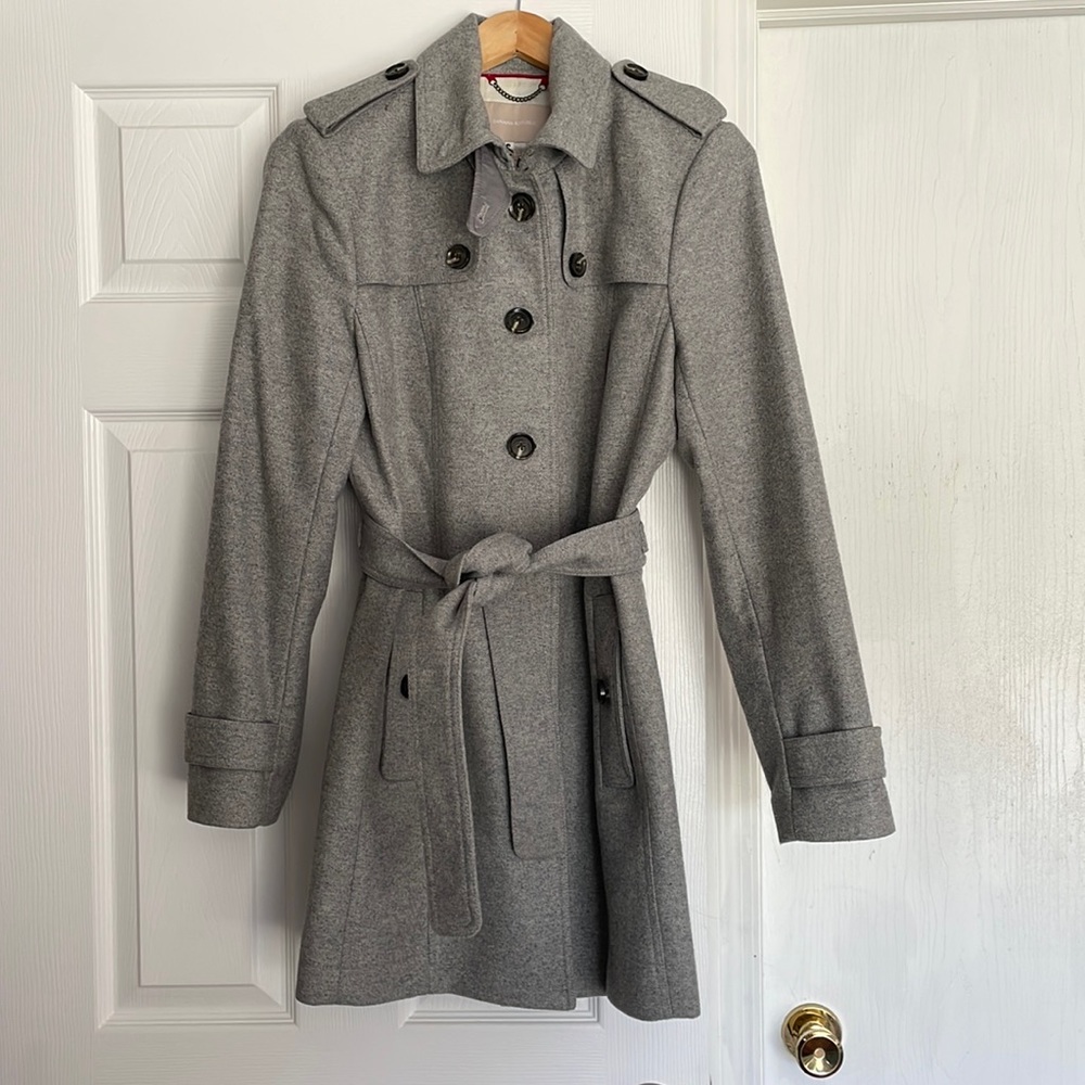 Gorgeous gray wool Banana Republic winter coat.  Size medium. Excellent